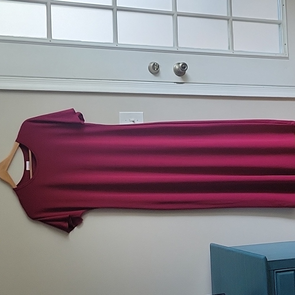 EUC LuLaRoe Raspberry Maria Maxi Dress